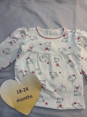 Gymboree - long sleeve Cream Baby Top with Bunny Design